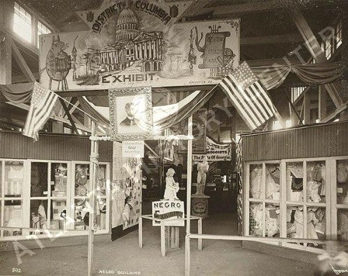 Interior of the Negro Building. (Image: Atlanta History Center)